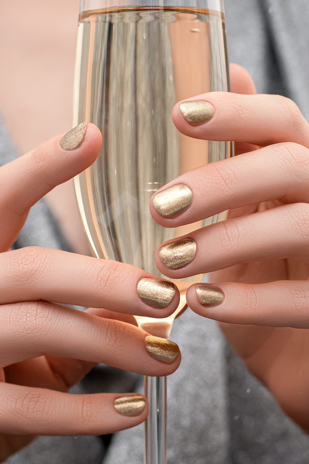 Golden Glow: Stunning Nail Ideas for a Glamorous Look