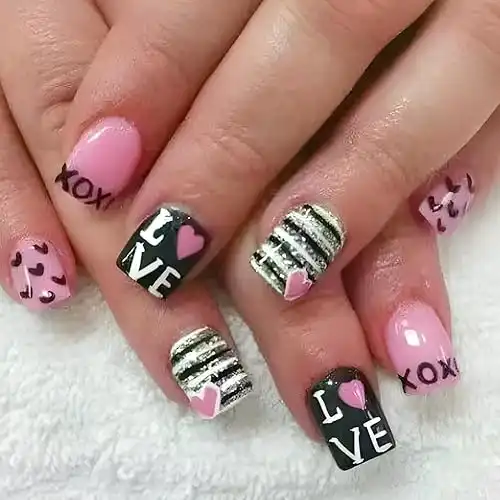 24Pcs Valentine's Day Press on Nails Short Square with Pink Heart Black White Line Fake Nails Valentine's Small Heart Glue on Nails Full Cover Glossy Cute False Nails Stick on Nails for Wome...